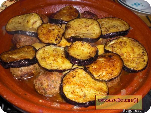 Tajine de boulettes de Kefta, aubergines frites
