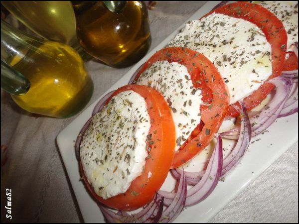 Salade-tomate-mozzarella.jpg