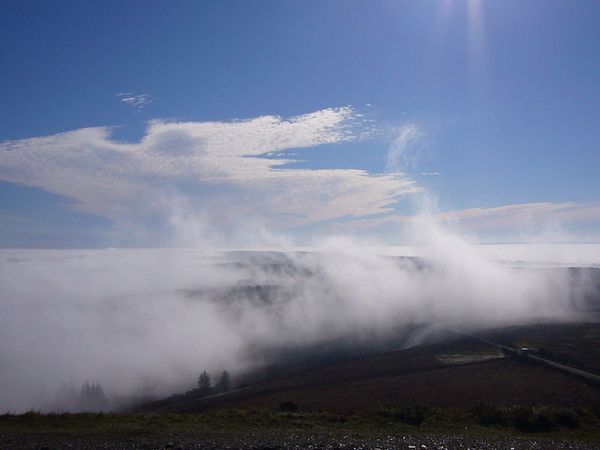 800px-Monts d'Arree1