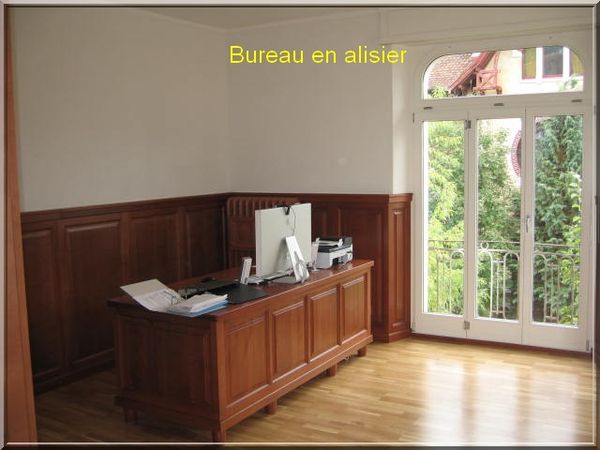 Bureau en alisier