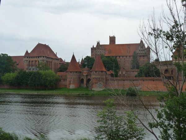 Malbork-chateau-des-chevaliers-Teutoniques-Marienburg--1-.JPG