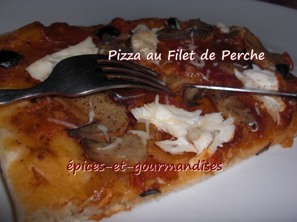 pizza-au-filet-de-perche-CIMG4516--2--kk.jpg