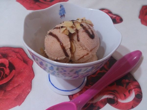 Glace-au-caramel-sans-sorbetiere-2678.jpg