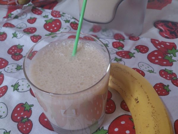 Smoothie-de-banane--pomme---peche-au-miel---1917.jpg