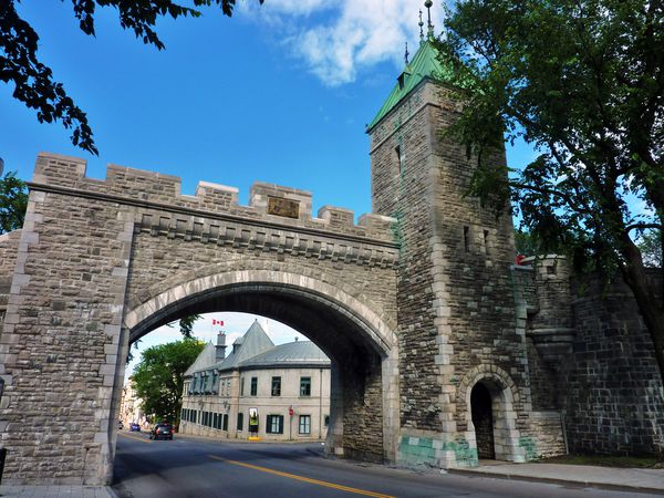 Québec Porte St Louis b