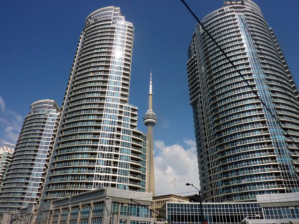 Toronto gratte ciel circulaires