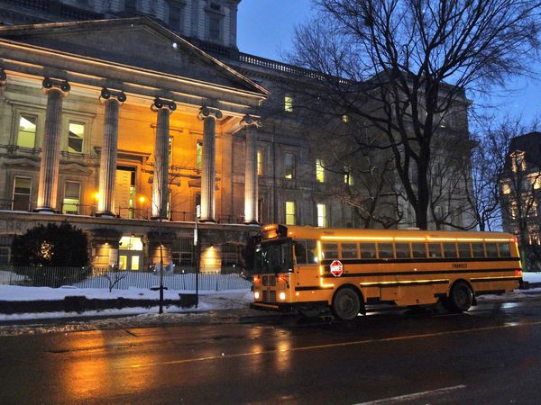Montréal school bus