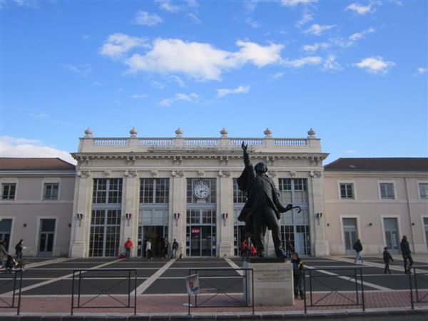 2012-06 0131-valence-gare