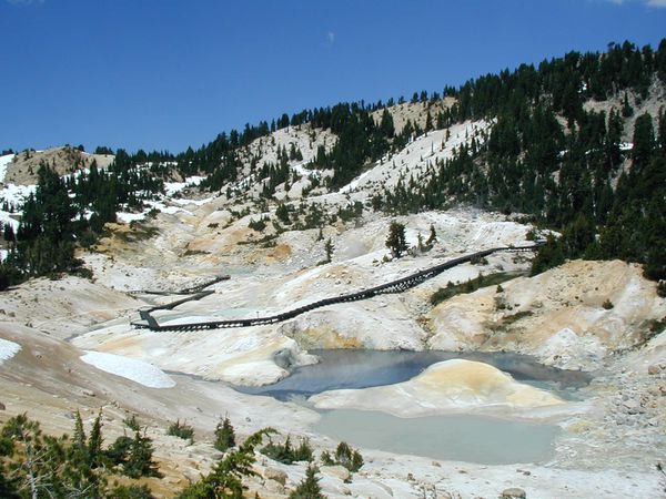 Lassen-Peak-hydroth.area---Bumpass-hell.jpg