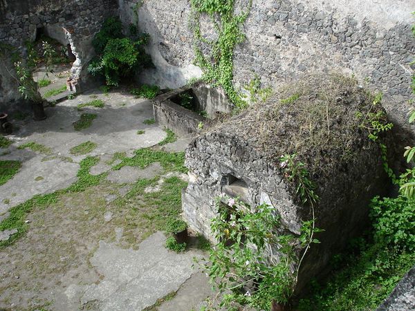 800px-Prison_Saint-Pierre_Martinique---ph.Riba.JPG