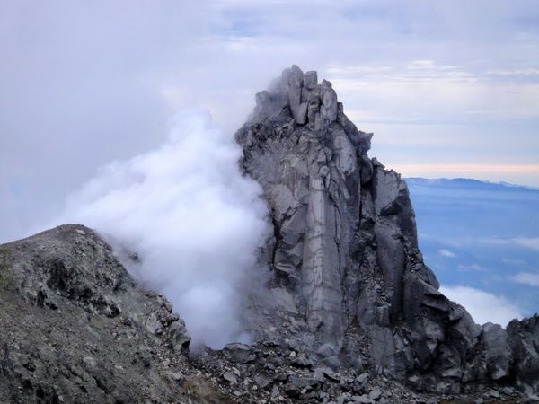 2013.11 Sinabung épine - Vista de parte de la cima, con la