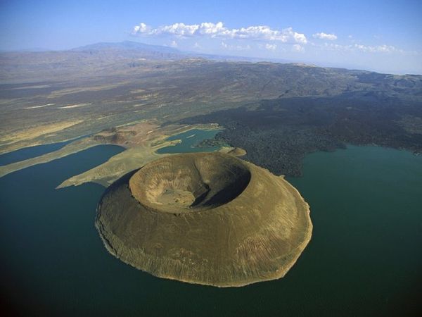 Nabuyatom volcanoe Lac Turkana - veselok.ru