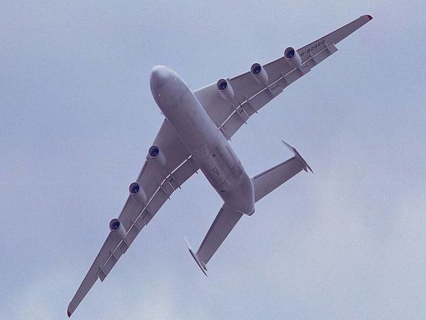 ANTONOV 040
