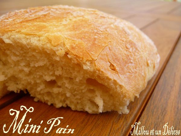 Mini pain blanc sans pétrissage de Millou et un délices