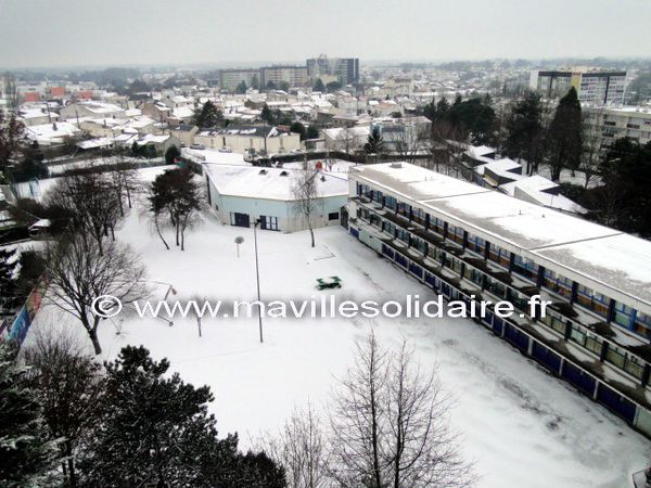 neige-la-roche-sur-yon-5-janvier-2012-1-copie-3.jpg