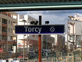 280px-RER A - Gare Torcy 9