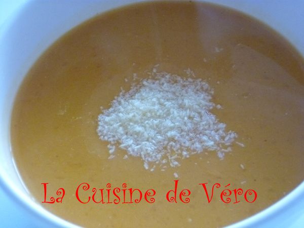 veloute-de-potiron-au-lait-de-coco-2.jpg