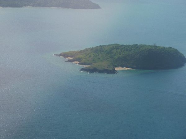027.L'îlot Bandrélé et ses plages