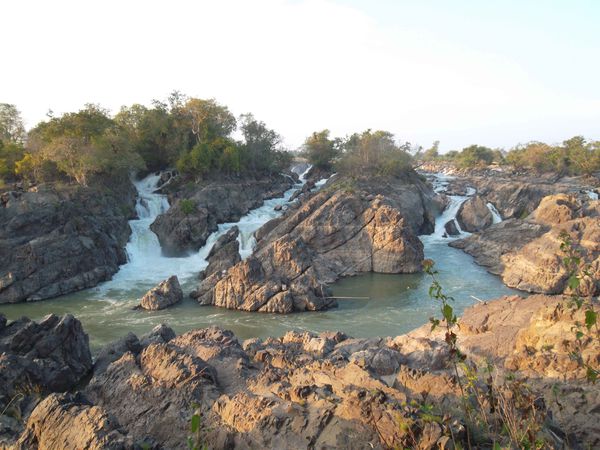 Don Khon grande cascade
