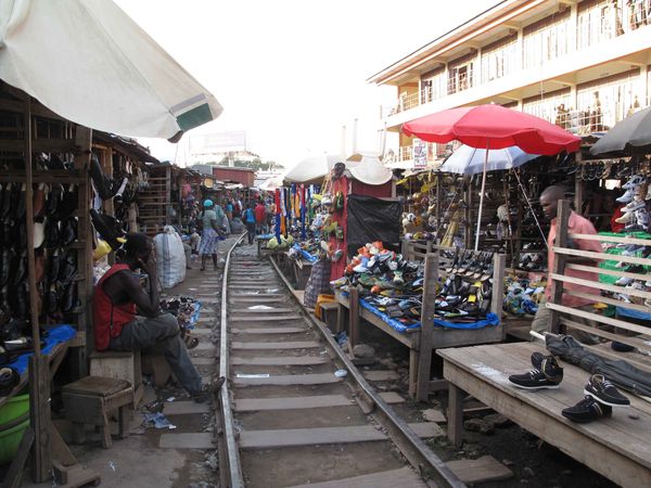 marche Kumasi rail