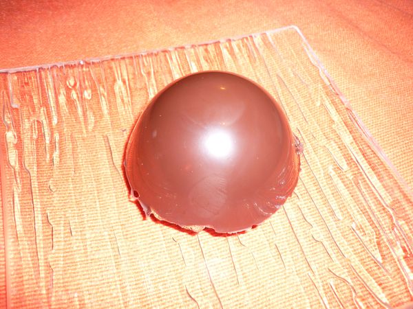SPHERE DE CHOCOLAT MOUSSE CHOCO MACARONS AMANDES (5)