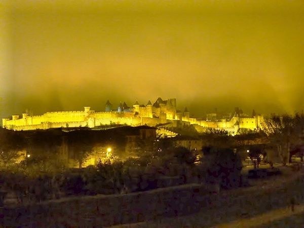 2-formation-marche-nordique-carcassonne-by-night.jpg