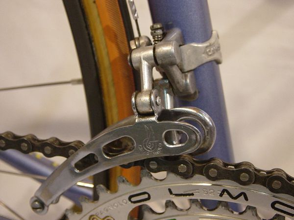 A dérailleur AV