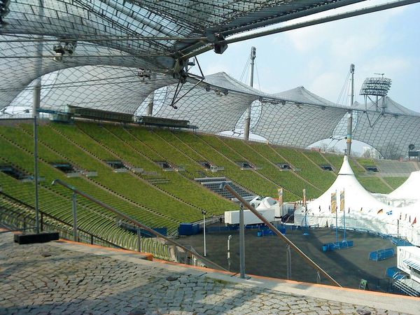 ETFE-Munich_-_Olympiastadion_.JPG