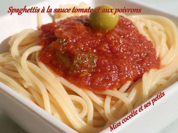 spaghettis-a-la-sauce-tomate-et-poivrons.jpg