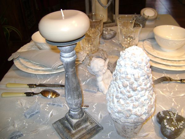 table-grise-et-blanche--gustavien--025.jpg