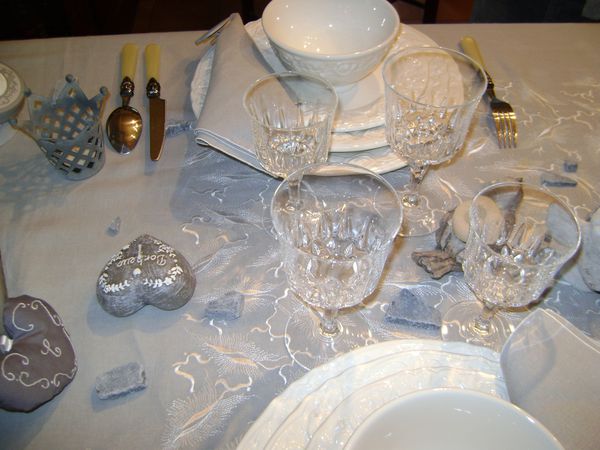 table-grise-et-blanche--gustavien--039.jpg