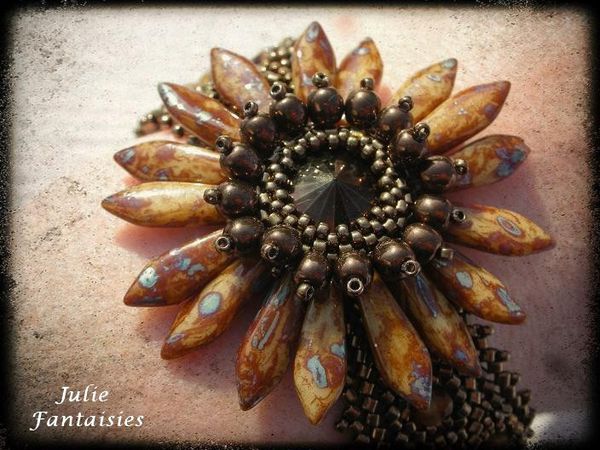 B-65-Bracelet-cristal-burst-sur-serpentine-darkk-b-copie-2.jpg