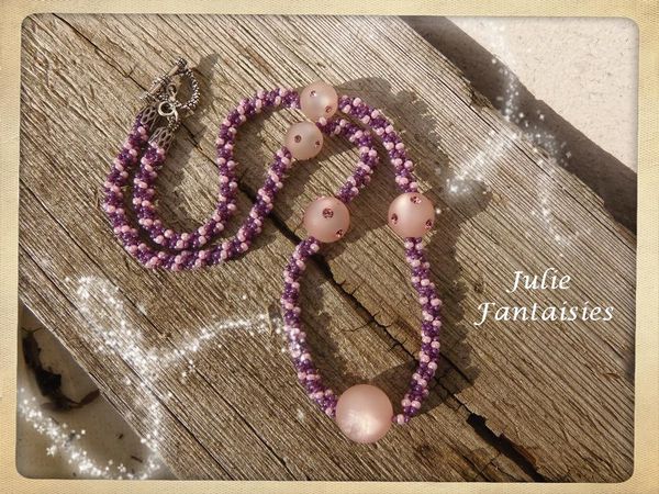 C-81-Collier-mauve---rose-polaris.jpg