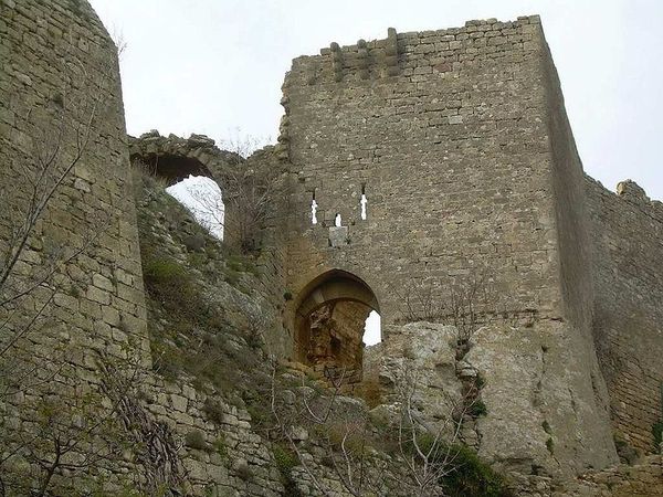 Ruines du chateau de Vernègues