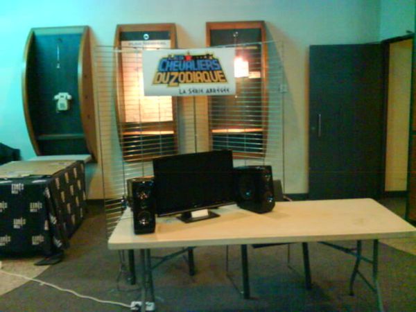 Stand-Mang-Azur-2014--telephone-portable-.JPG