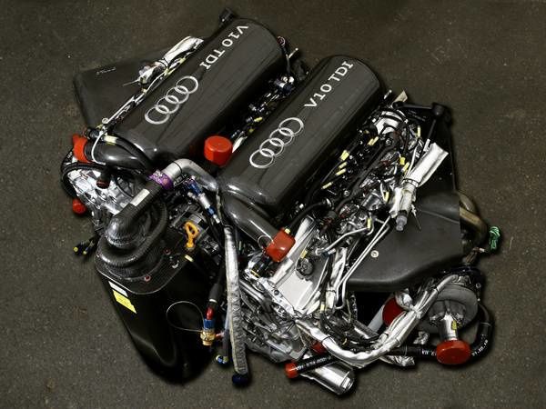 -Le-V10-TDI-d-Audi-moteur-de-course-de-l-annee