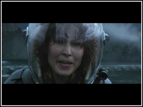 noomi-rapace-elizabeth-shaw-prometheus.jpg