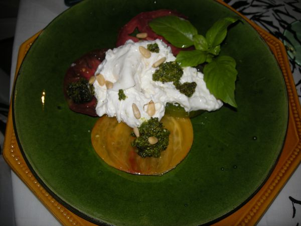 Tomates-varies-Burrata-pesto---1-.JPG