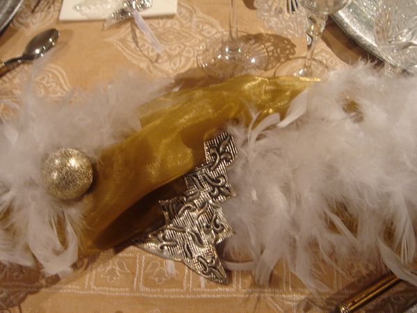 table-noel-or-argent-cristal-et-blanc-2013--20-.jpg