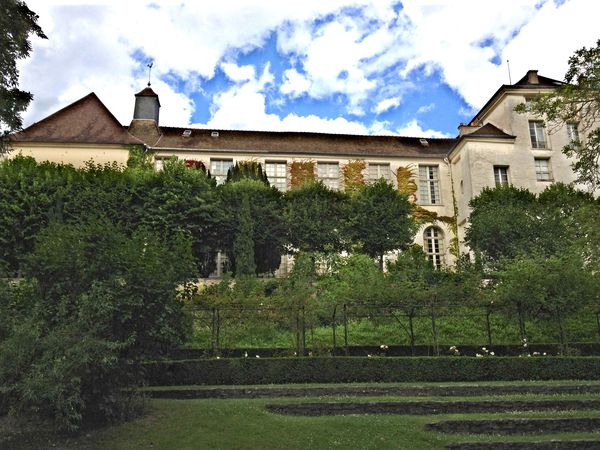 L'ancien hôpital de madame de Montespan et l'atelier de Maurice Denis à saint germain en laye (78100)