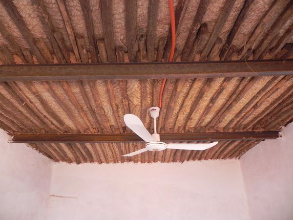 Maison-gardien-plafond-1.JPG
