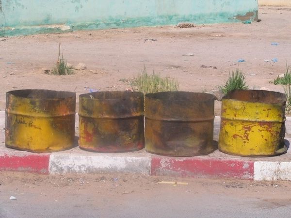Poubelles-de-Bechar--le-tri-au-naturel-jpg