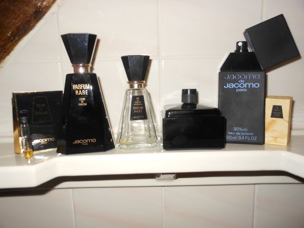 JACOMO-Parfum-Rare-Coeur-de-Prfum-Eau-Cendree-Jacomo.JPG