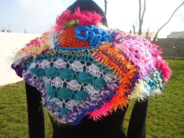 u12dos Moustche