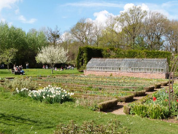 st-jean-de-beauregard---le-potager---du-cote-des-serres.jpg