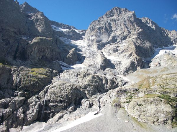 100 1259 glacier des bruyères vu du refuge des bans