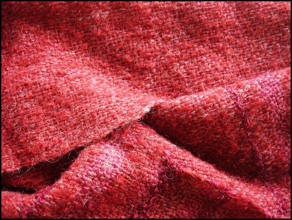 Hand-woven-wool-shawl-stole-bordeau-1