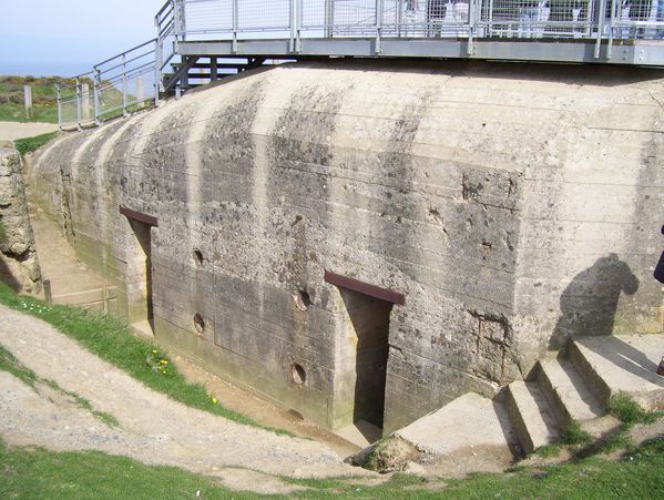 pointe-du-hoc-030.jpg