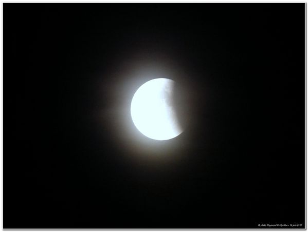 eclipse-de-lune-juin-2011-2-.jpg