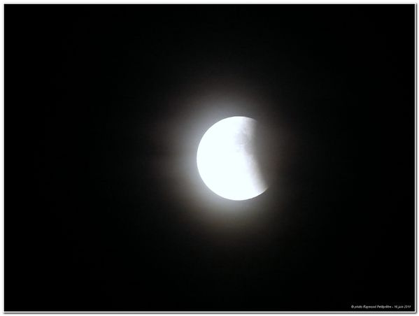 eclipse-de-lune-juin-2011-3-.jpg